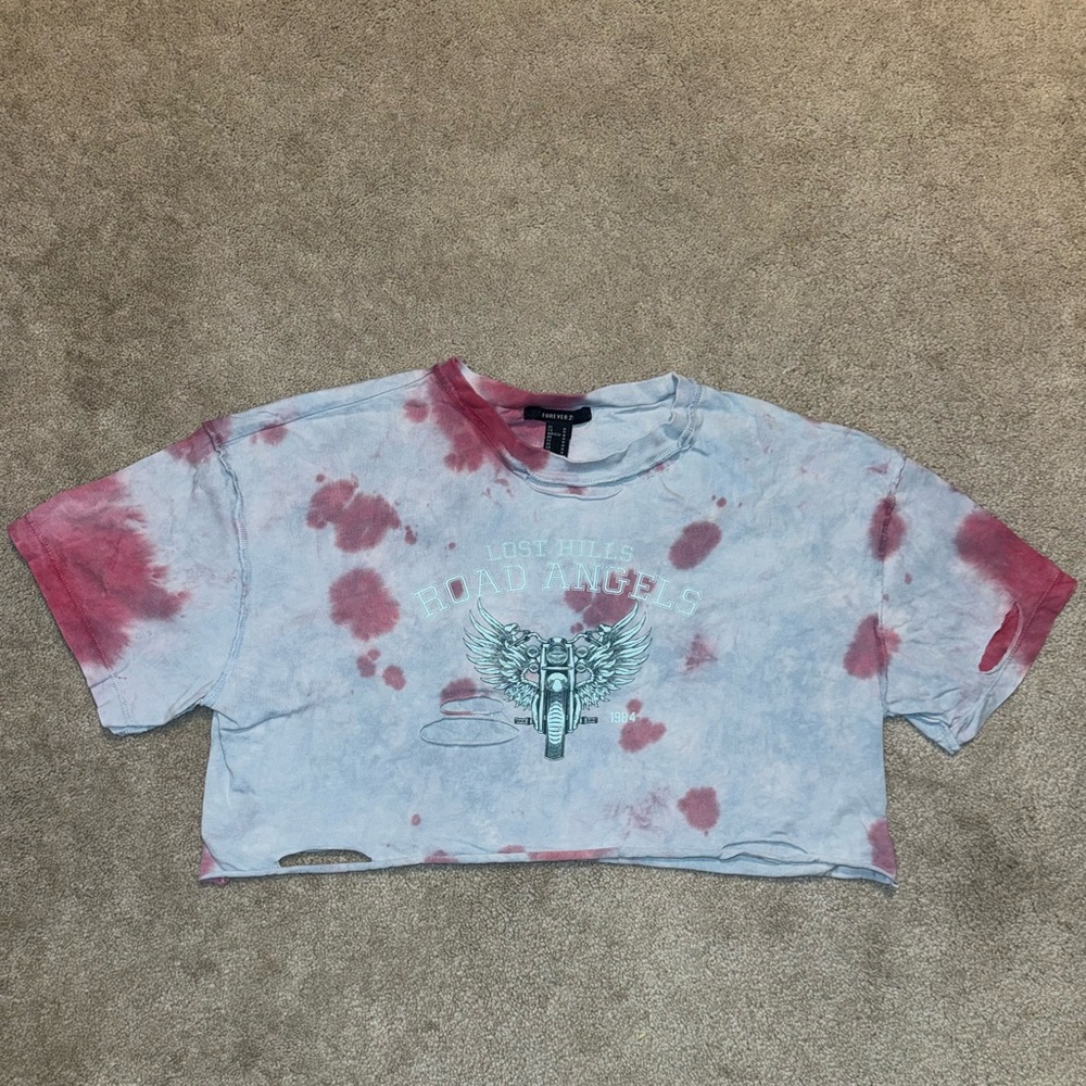 Forever 21 cropped distressed T shirt size medium